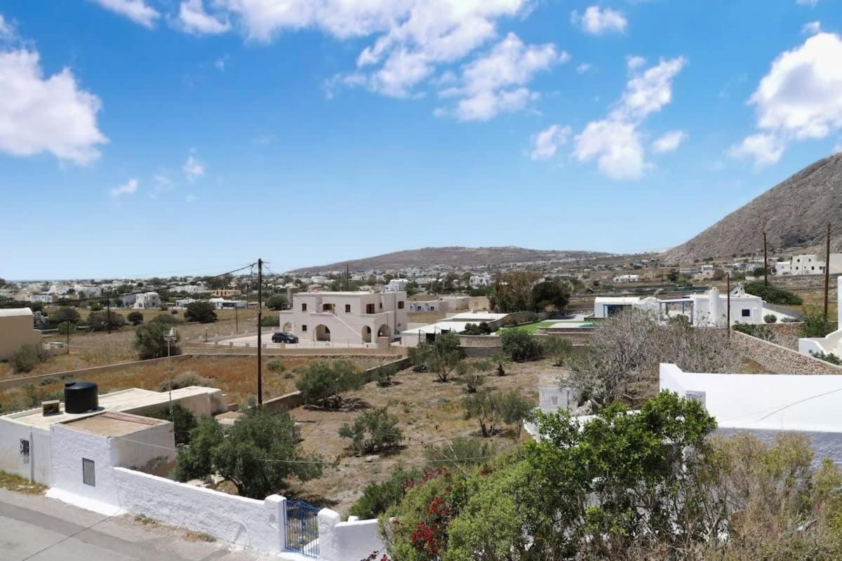 Santorini Seaside Retreat - Flora'S Summer Escape Perissa  Eksteriør billede