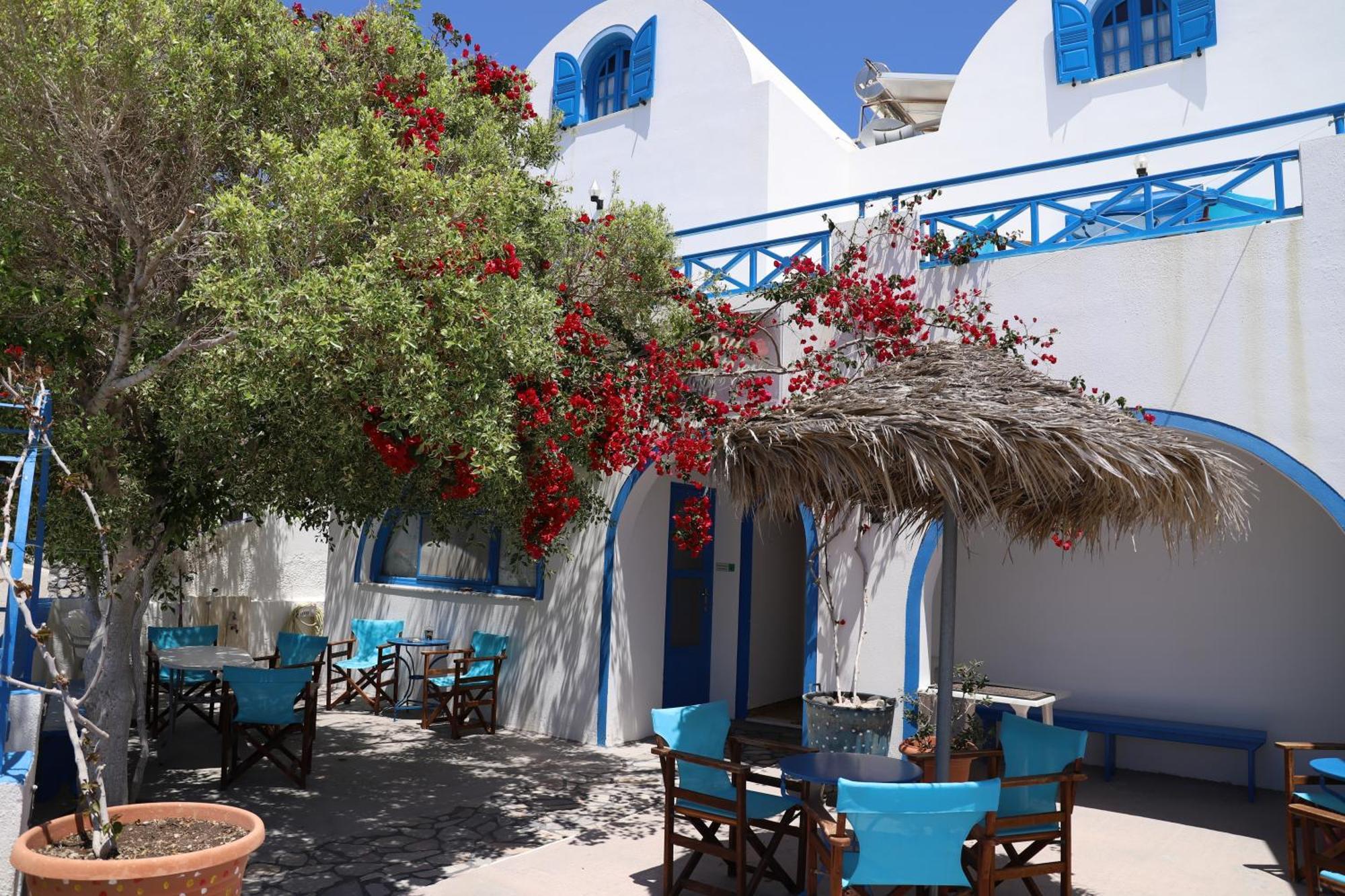 Santorini Seaside Retreat - Flora'S Summer Escape Perissa  Eksteriør billede