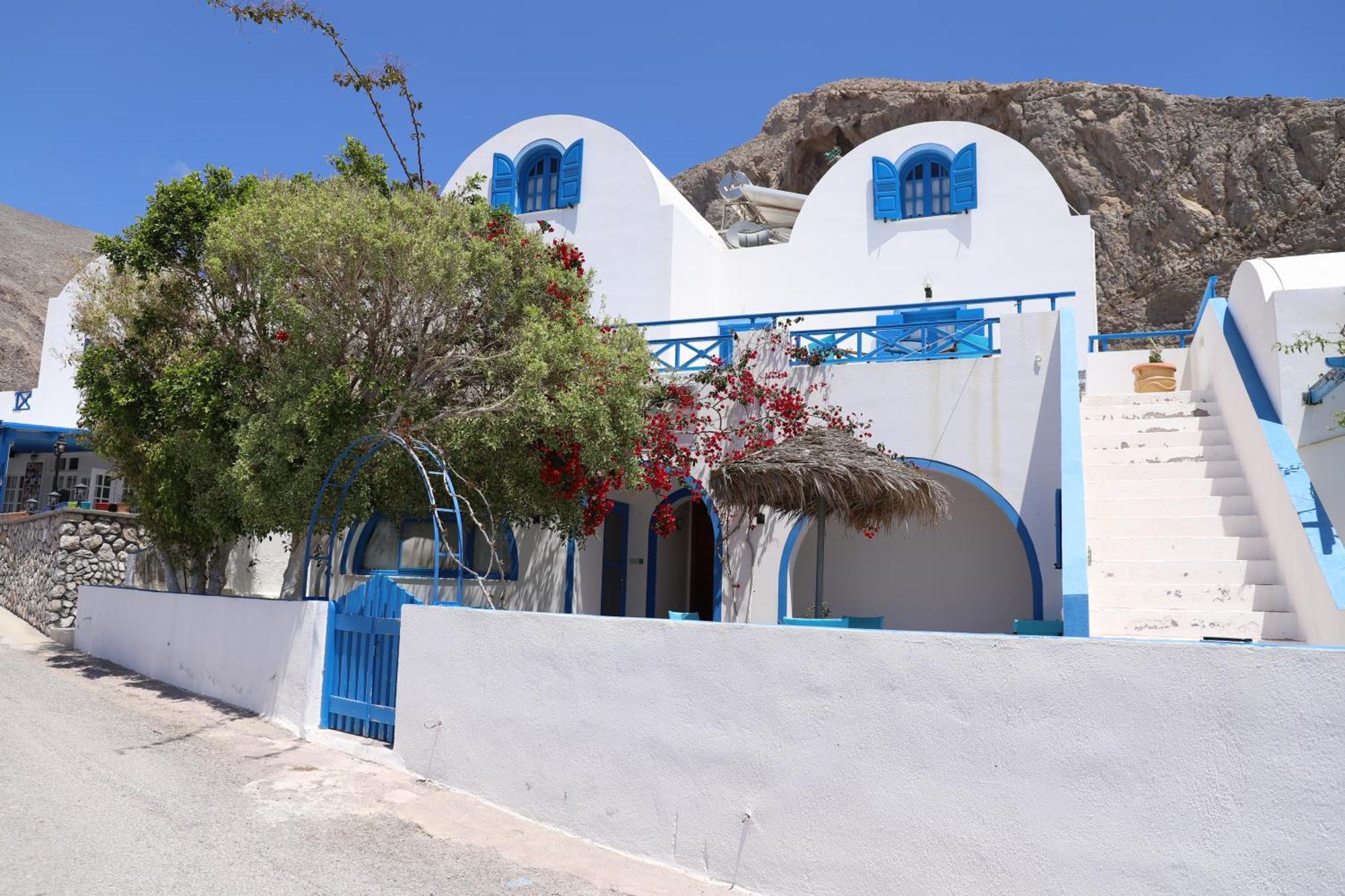 Santorini Seaside Retreat - Flora'S Summer Escape Perissa  Eksteriør billede