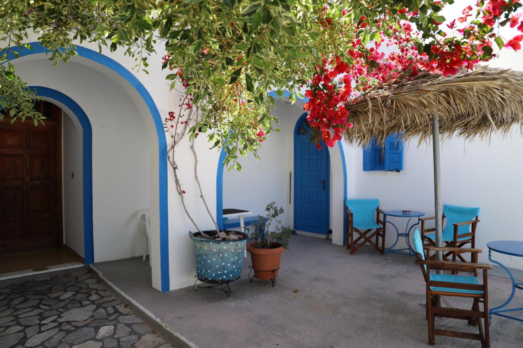 Santorini Seaside Retreat - Flora'S Summer Escape Perissa  Eksteriør billede